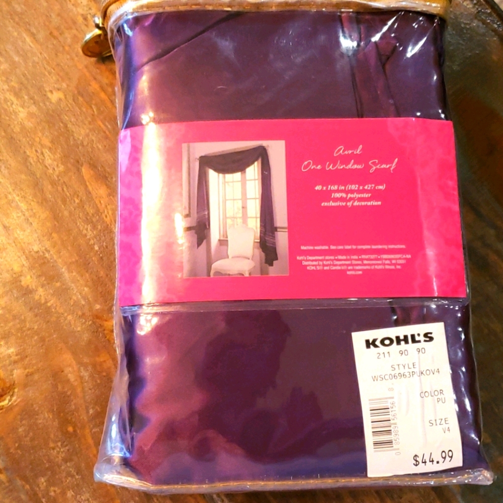 Candie's Window Scarf